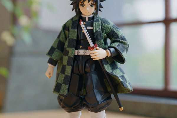 how to style haori on action figure hero image