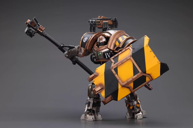 Pre-order Iron Warriors Iron Circle Domitar-Ferrum Class Battle-automata  with Karceri Battle Shield and Graviton Crusher