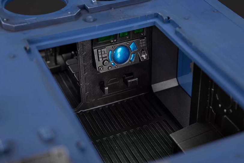 Pre-order Ultramarines Razorback with twin lascannon