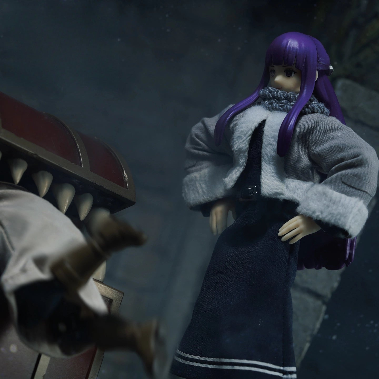 Replacement Winter Coat for 1/12 Action Figure, Soft Goods Outfit for Fern Frieren with Suitcase