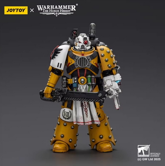Horus Chaos: Imperial Fist Legion Pharmacist 1:18 Playable Soldier Model