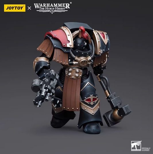 The Gastalin Terminator, the son of Horus, is equipped with a Thunder Hammer